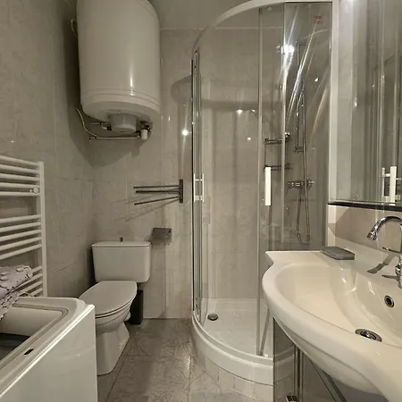Beau T1 Climatise Avec Cuisine Equipee Et Balcon - - Fr-1-553-265 شقة بالاروك ليه بان